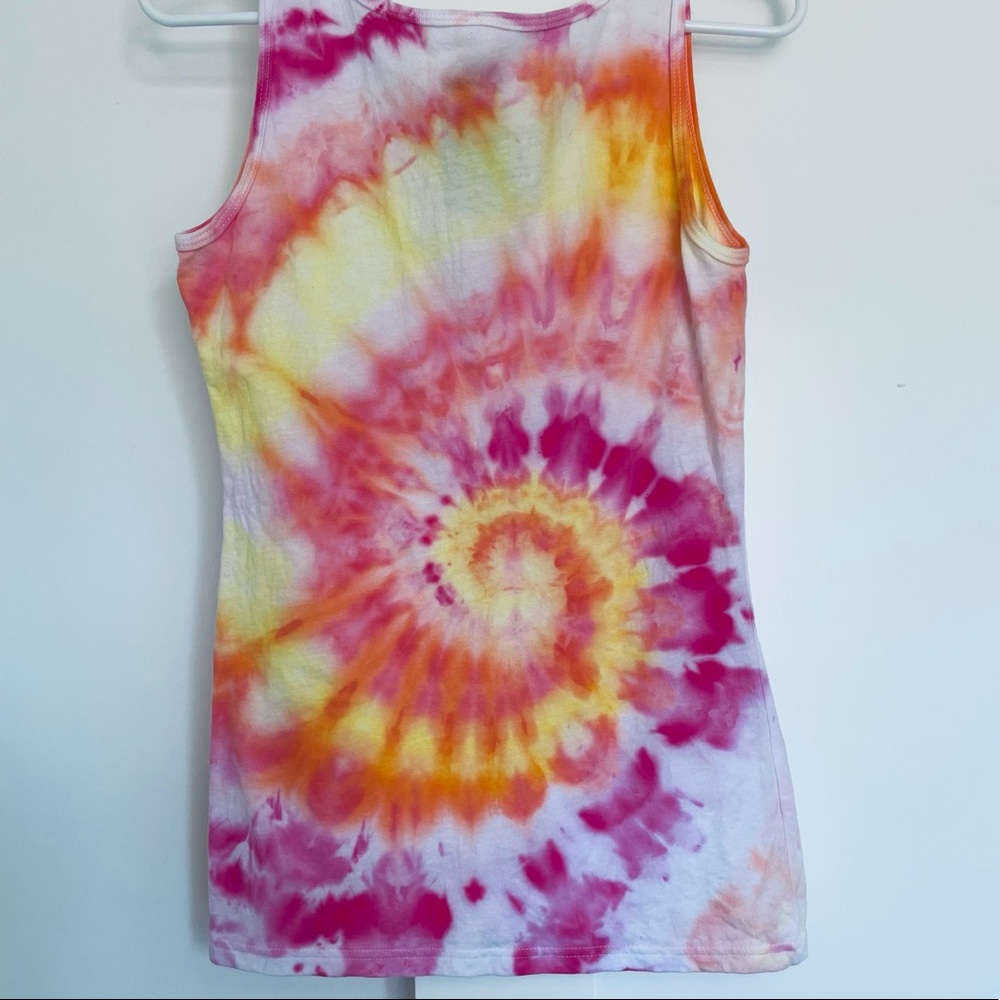 Custom NEW tie dye tank size M